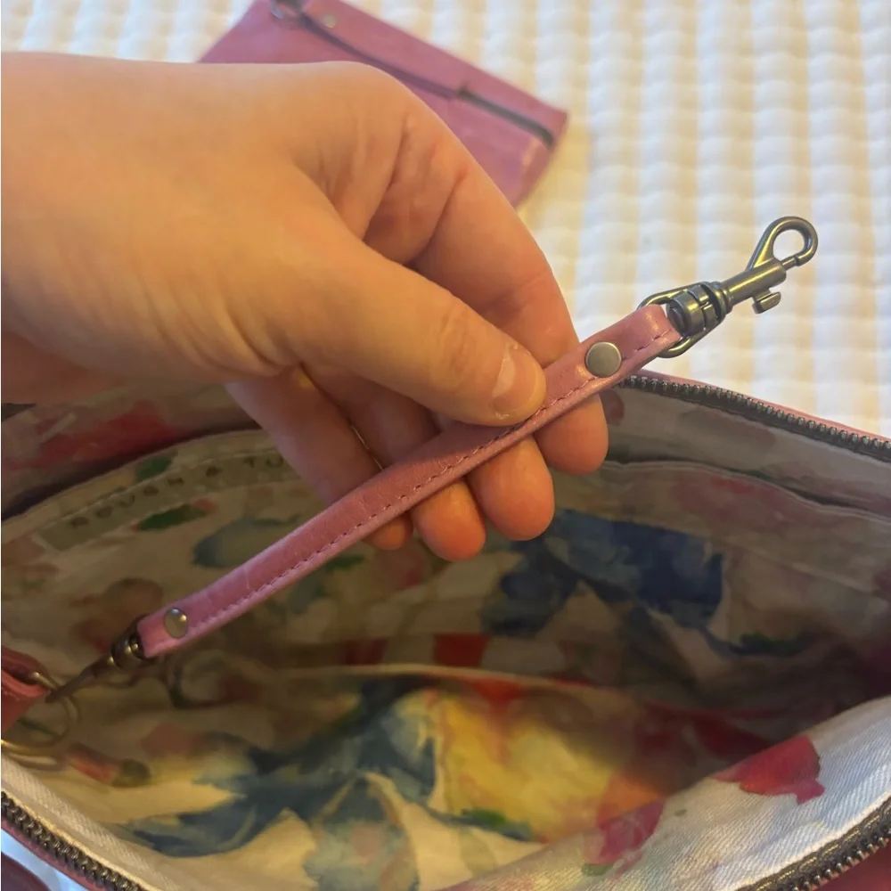 NWOT Rough & Tumble Charmed Cooper with Custom Lining & Matching Slip Case - Picture 5 of 6